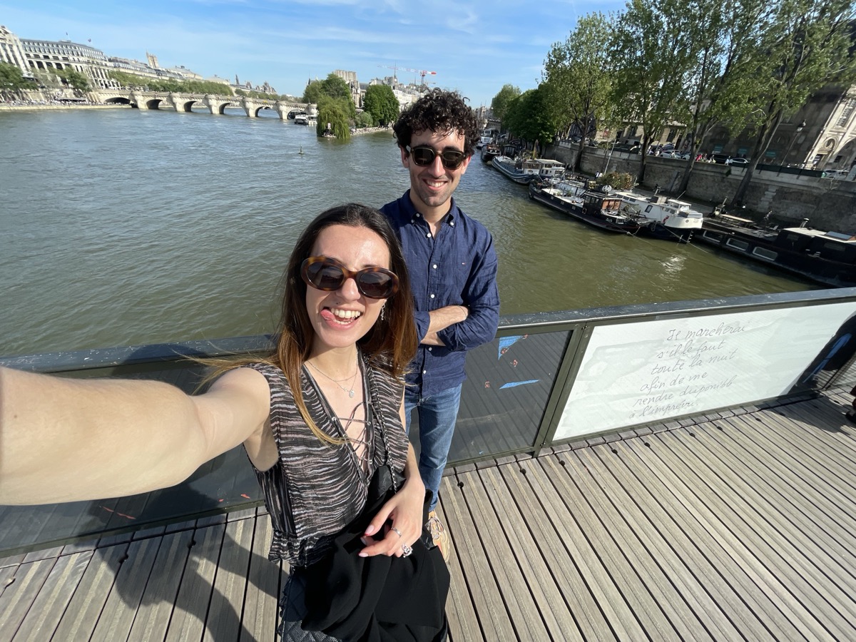 Selfie sur un pont a Paris